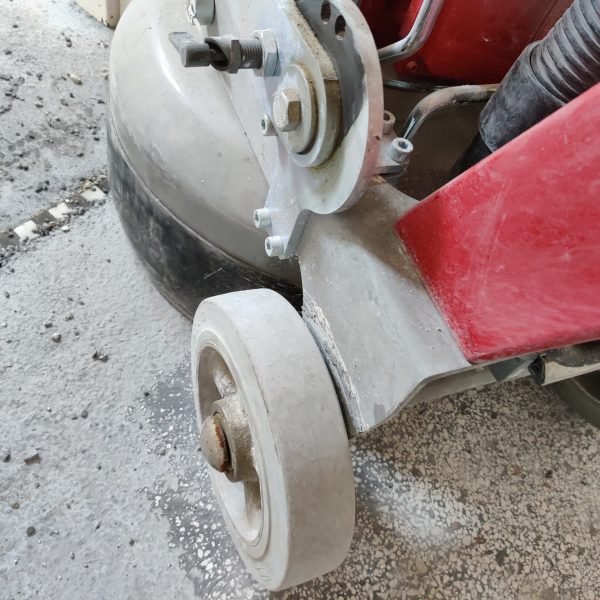 Terrazzo open schuren